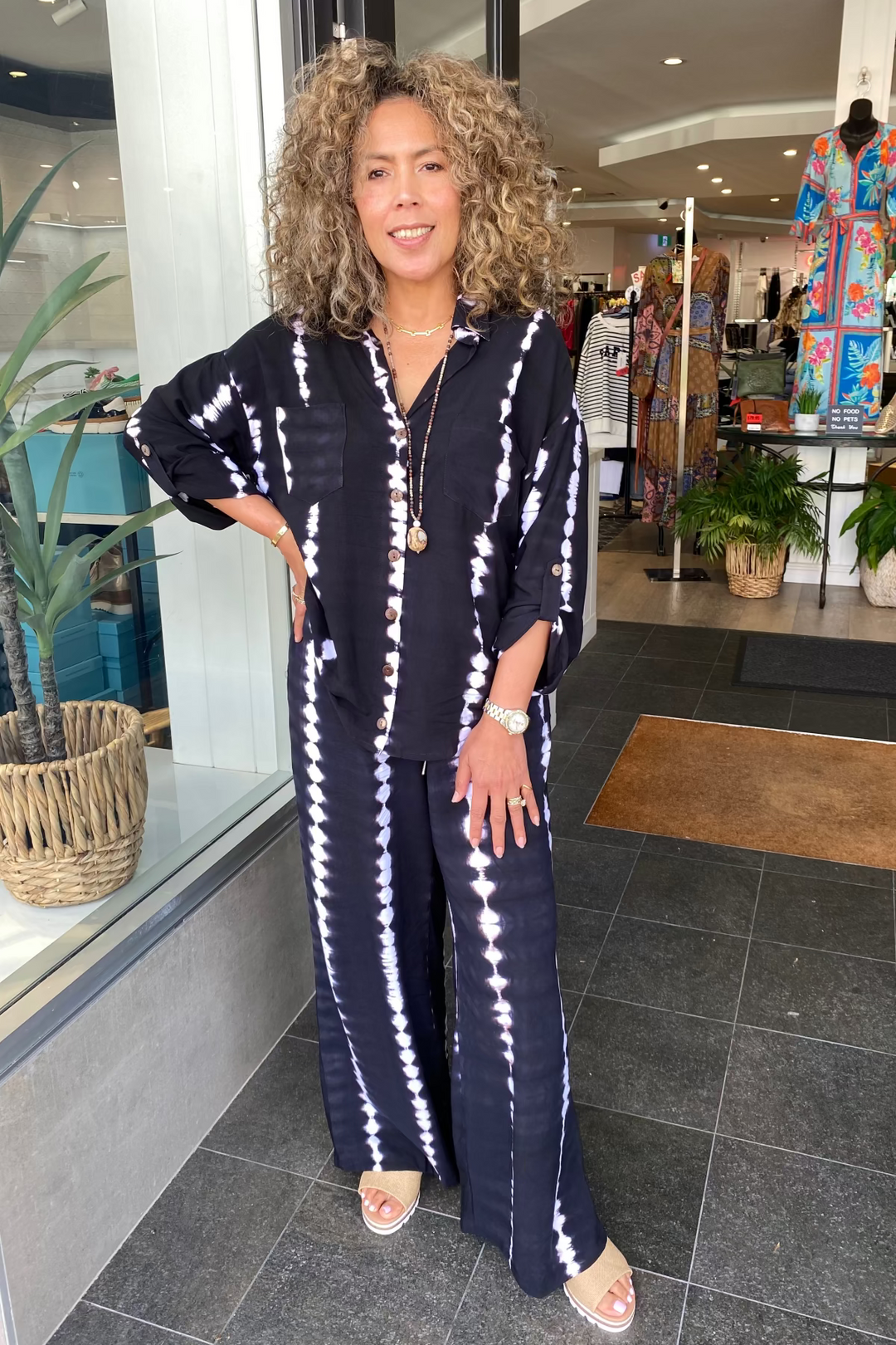 Kavala Longline Shirt - Black Ombre - CB5