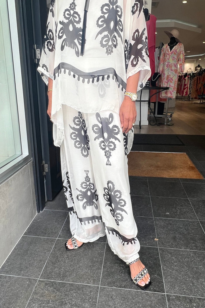 Blossom Print Pants - White/Black - CG37 - Pizazz BoutiqueCindy G