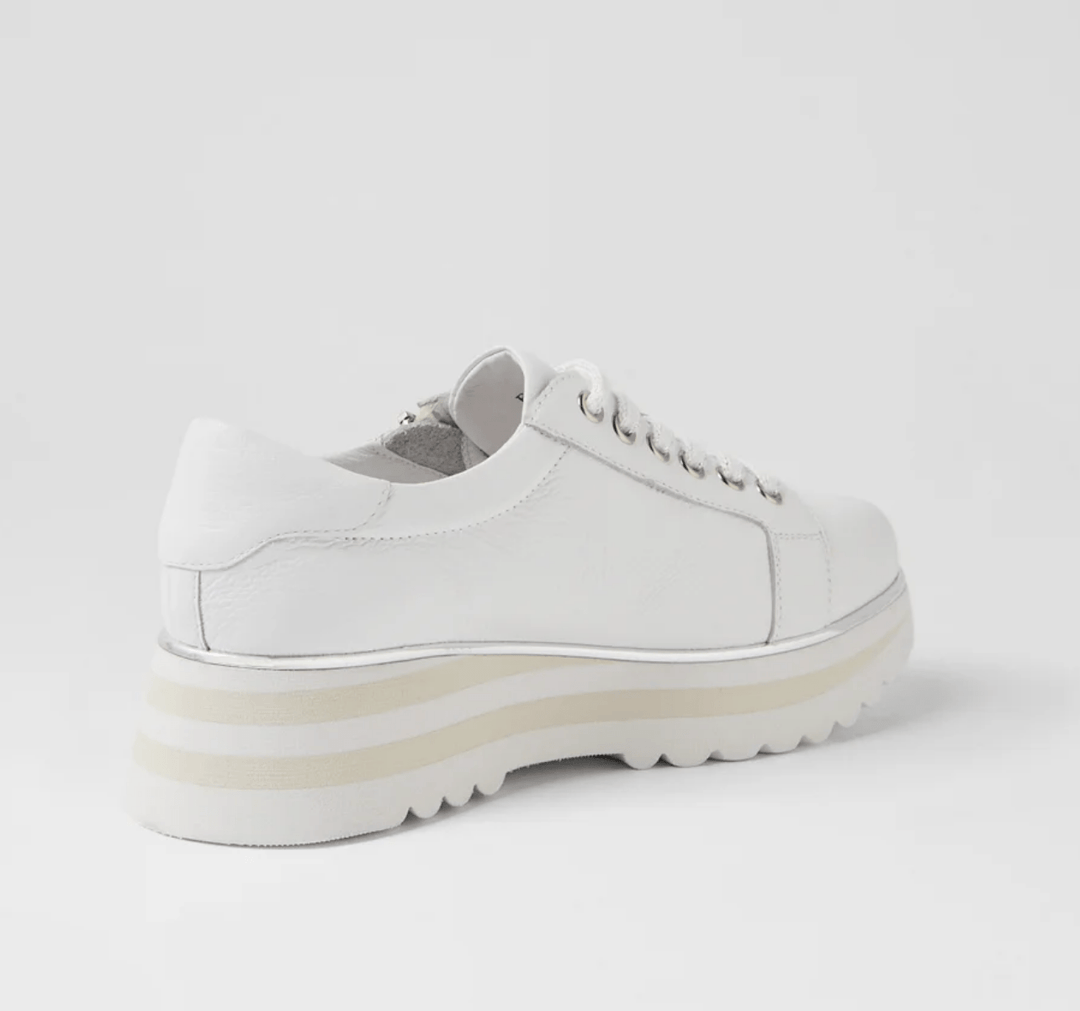 Eammes Sneaker - White - DJ7 - Pizazz BoutiqueDjango & Juliette