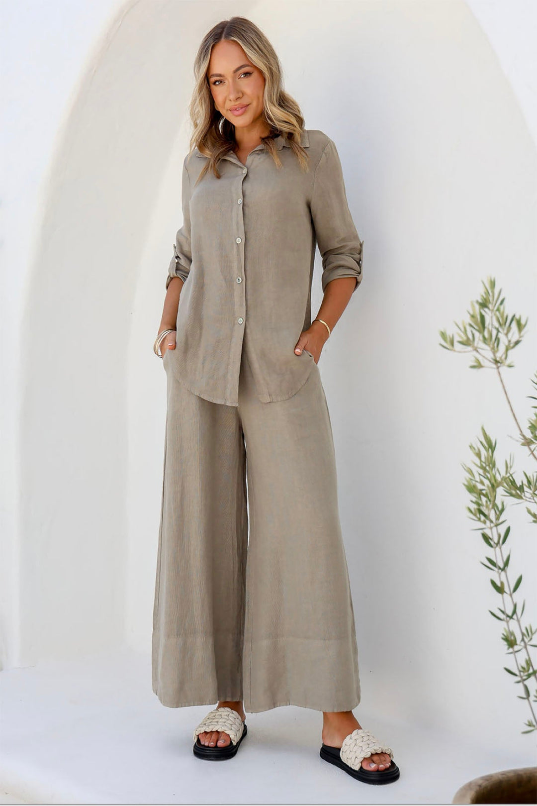 Famosa Shirt - Dune - FA21 - Pizazz BoutiqueFree Angel