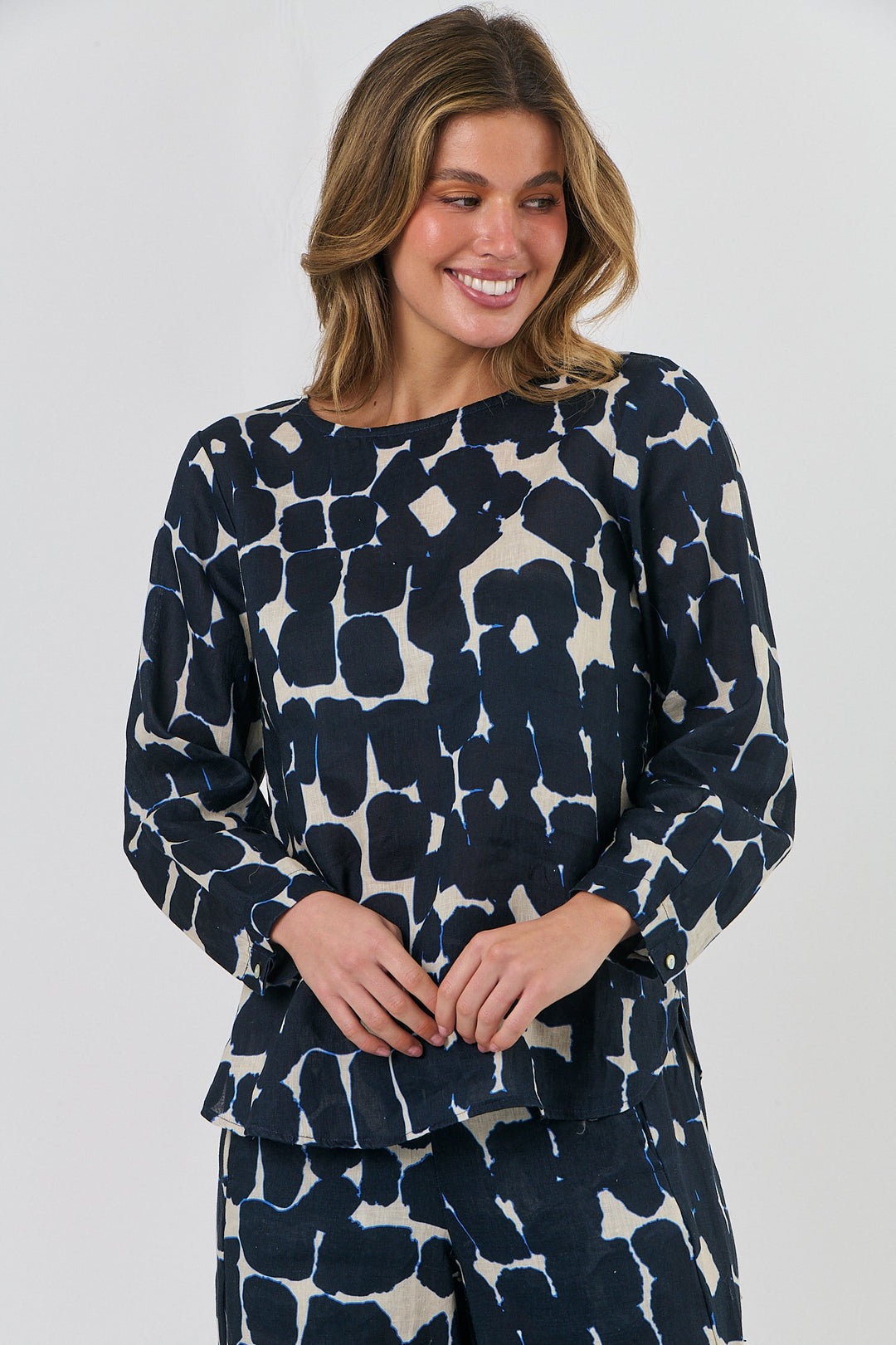 Katie Linen Top - Eclipse - OJ52 - Pizazz BoutiqueNaturals By O & J