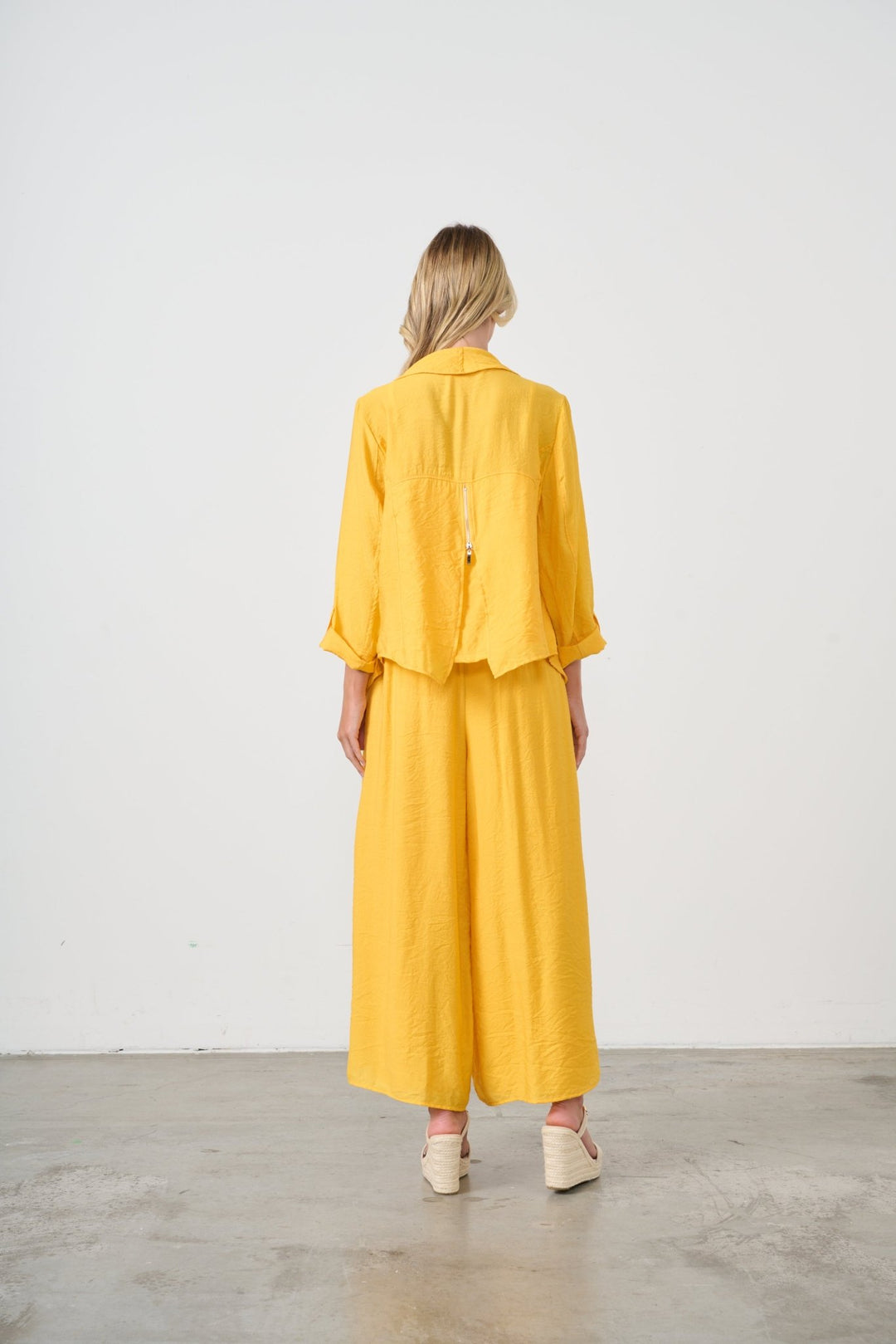 Lightweight Swing Jacket - Gold - CJ6 - Pizazz BoutiqueHolmes & Fallon