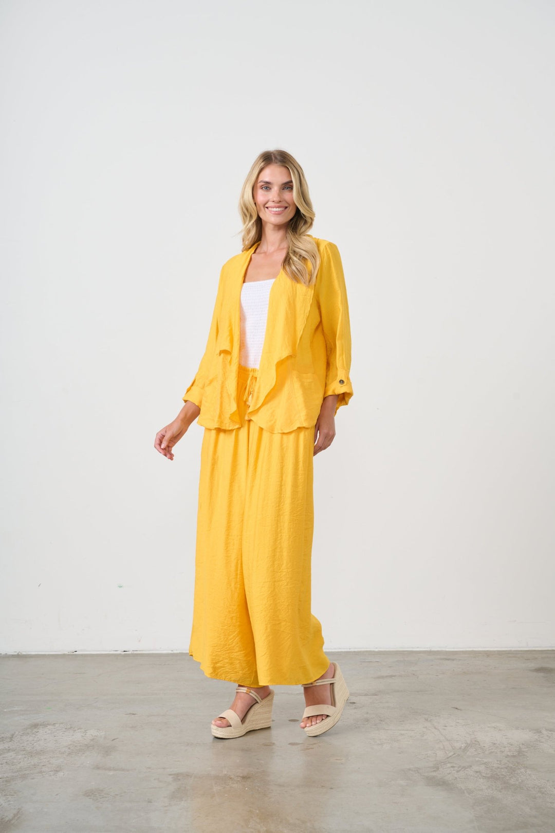 Lightweight Swing Jacket - Gold - CJ6 - Pizazz BoutiqueHolmes & Fallon