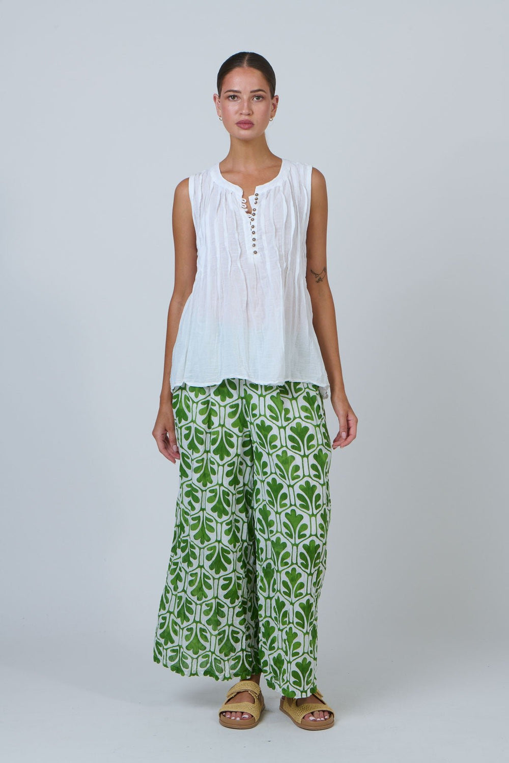 Louise Top - White - N26 - Pizazz BoutiqueNamastai