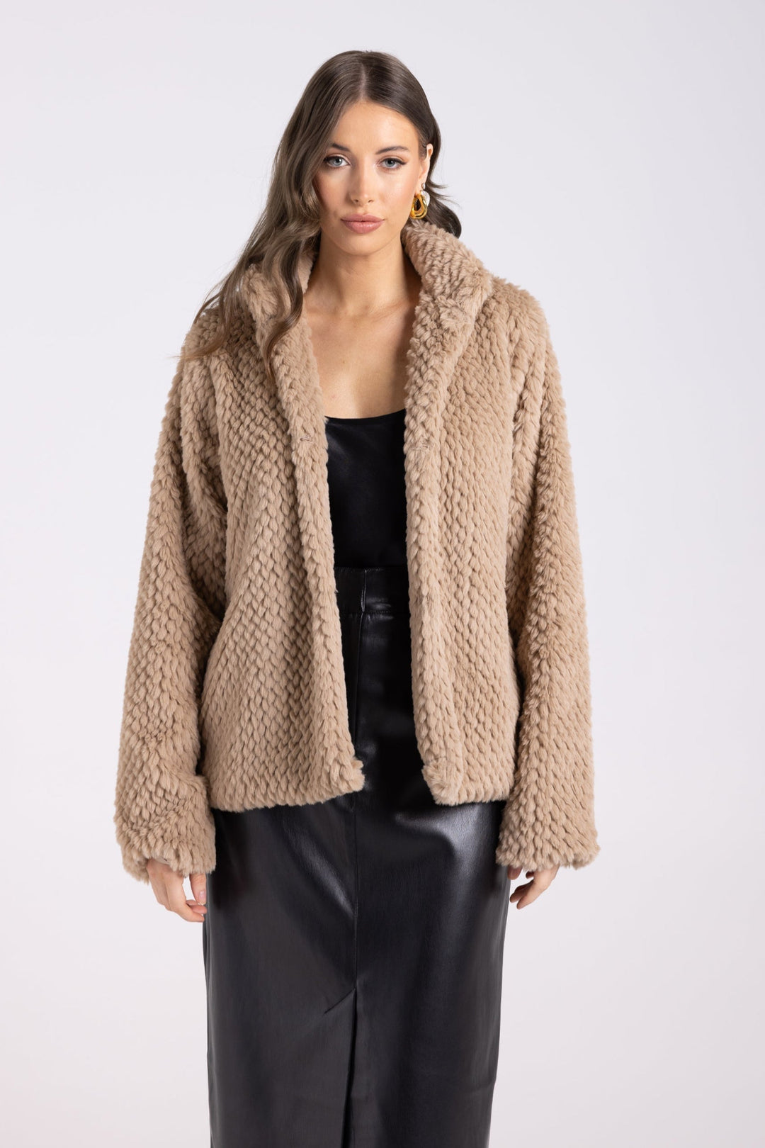 Short Teddy Coat - Oat - TT27 - Pizazz BoutiqueTwo - T's