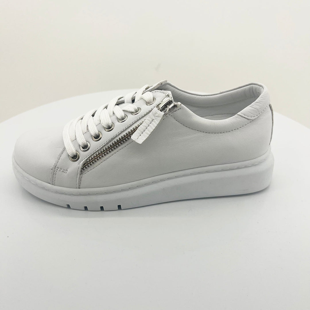 Tatter Fresh Sneaker - White - RS3 - Pizazz BoutiqueRilassare