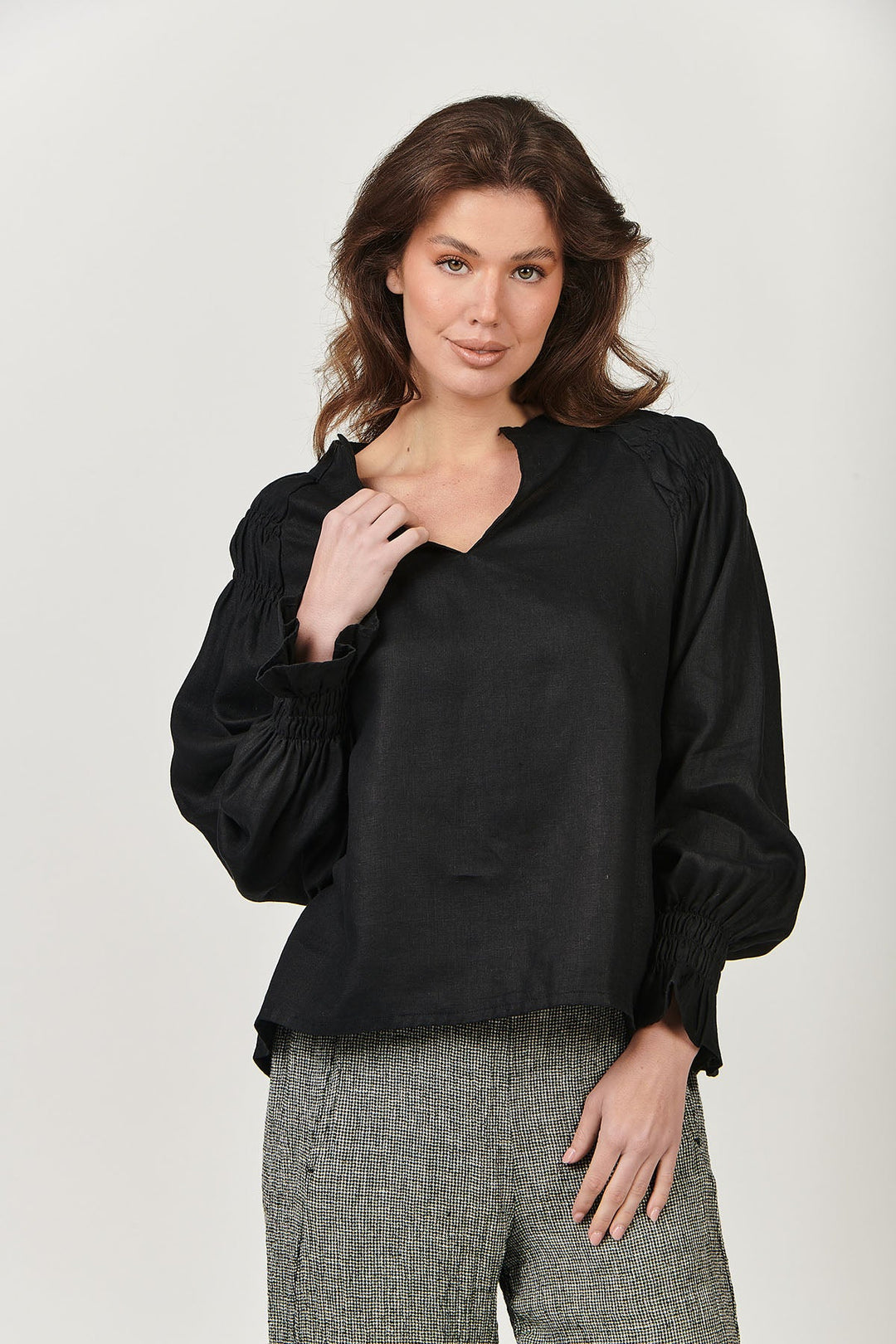 Tina V - Neck Linen Top - Black - OJ23 - Pizazz BoutiqueNaturals By O & J