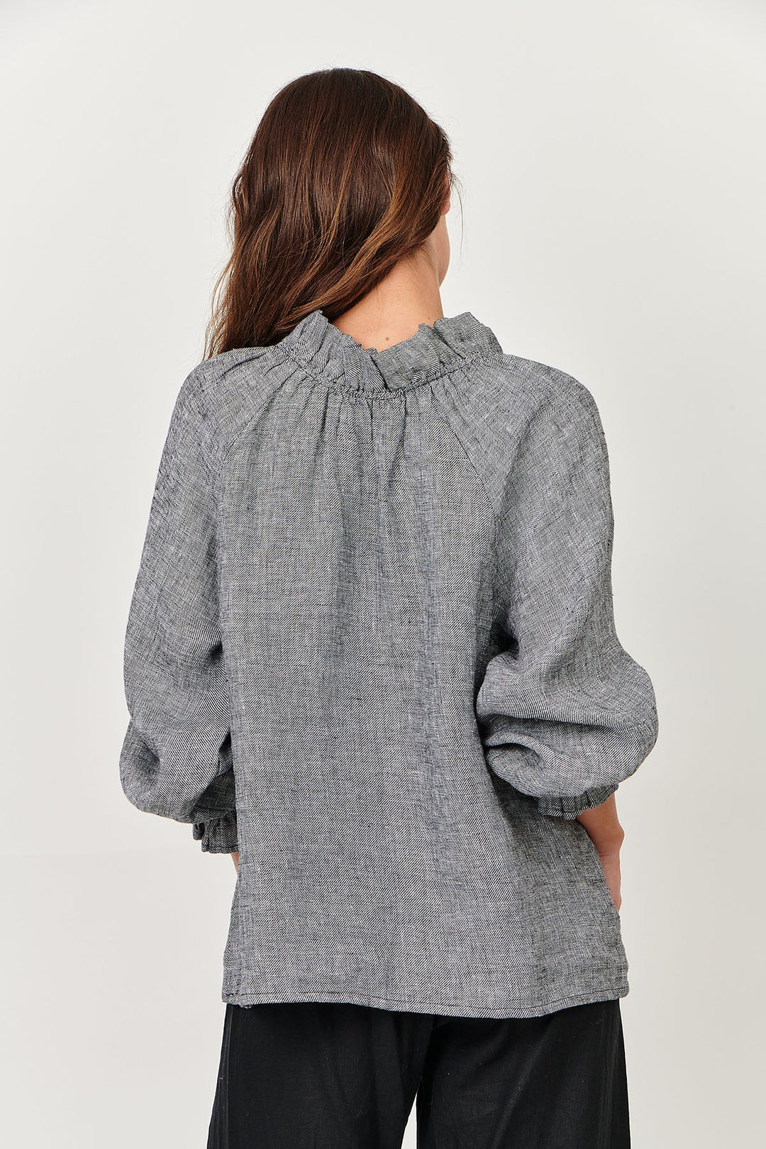 Tulip V - Neck Linen Top - Pepper - OJ27 - Pizazz BoutiqueNaturals By O & J
