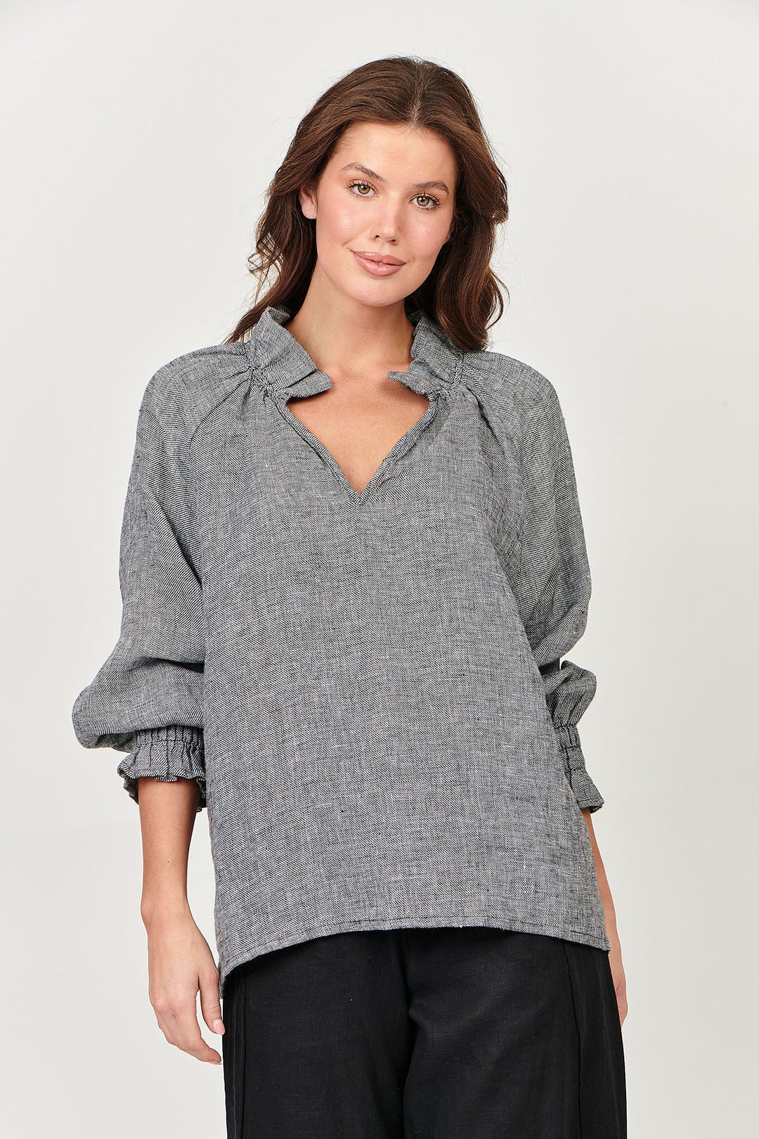 Tulip V - Neck Linen Top - Pepper - OJ27 - Pizazz BoutiqueNaturals By O & J