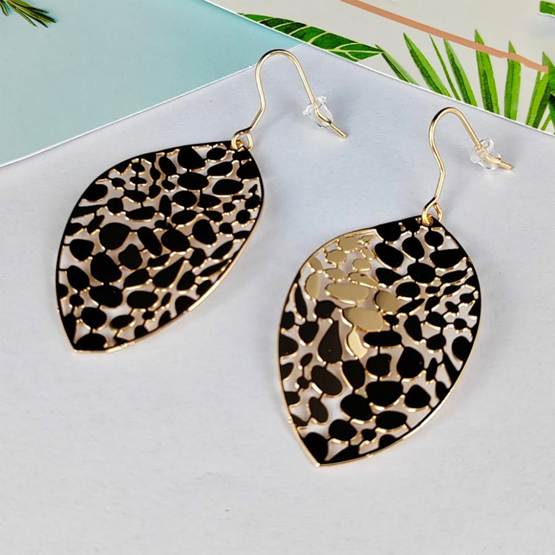 Turned Leaf Gold Earrings - SJ2 - Pizazz BoutiqueSpice Up