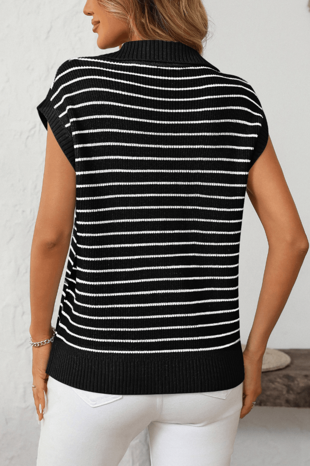 V - Necked Stripe Top - Black - MF6 - Pizazz BoutiqueMutig