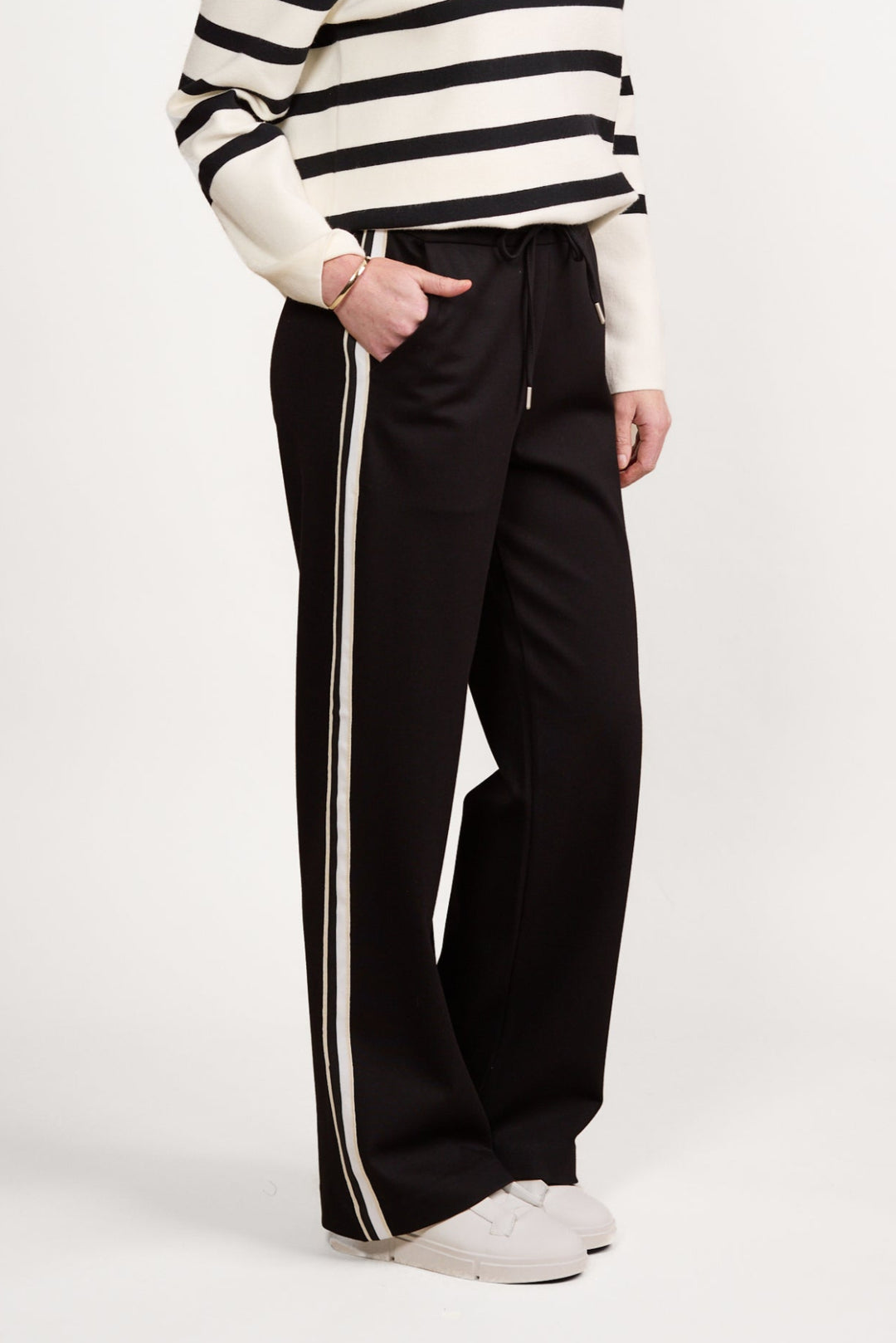 Wide Leg Pull On Pant - Black - VA11 - Pizazz BoutiqueVassalli