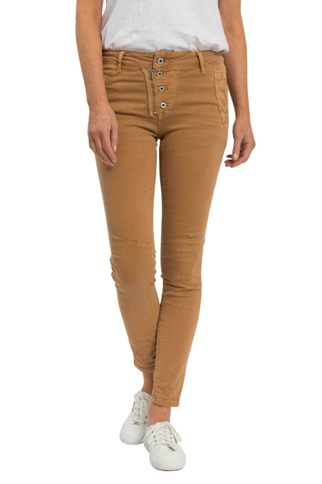 Make a statement with a difference wearing the Classic Button Jeans in biscotti by Italian Star. These jeans double as a casual and smart pant with an added touch of Pizazz through the zip and button detail. With a mid rise waist, pockets and tapered leg these pants are going to fit you to perfection!