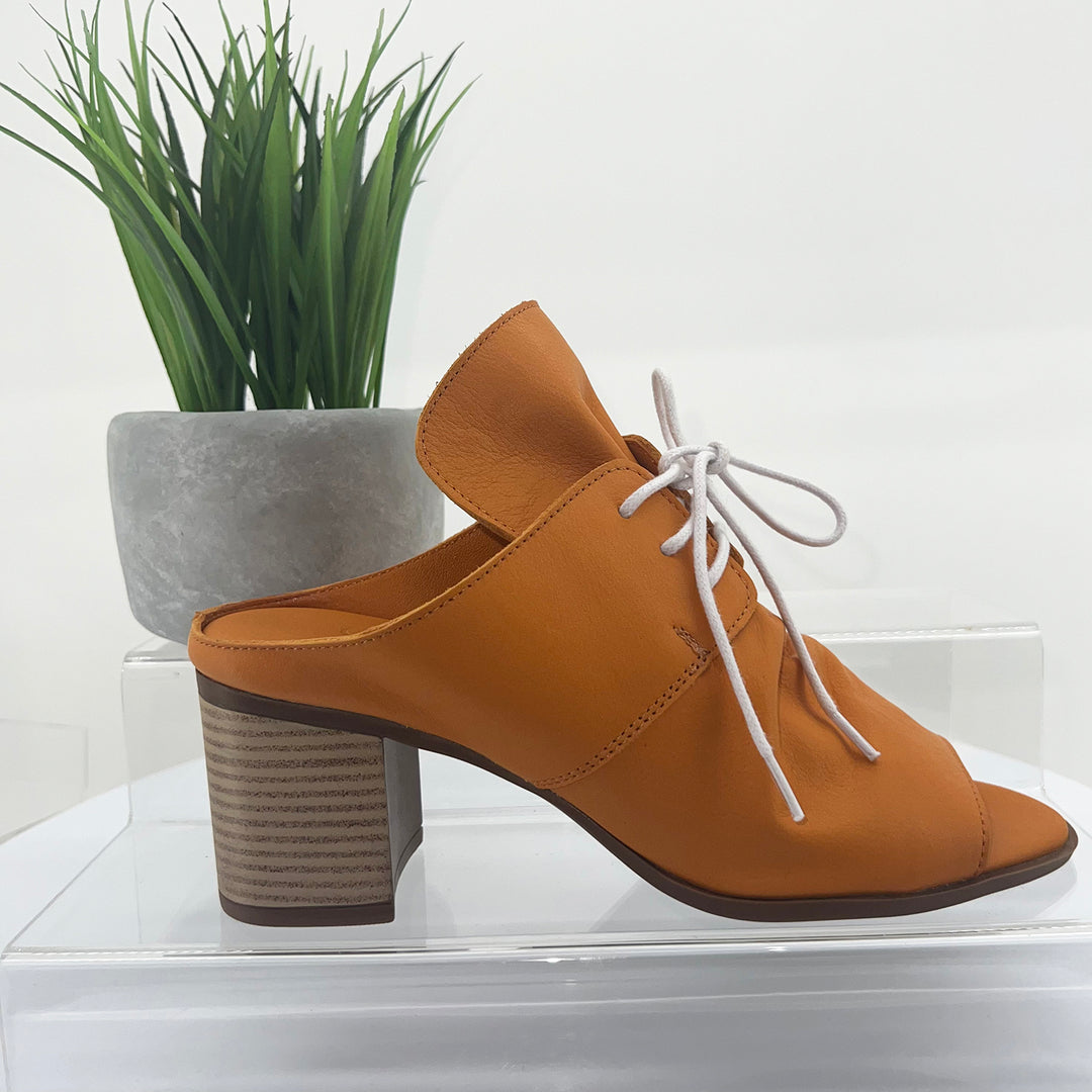 Collar Heel | Orange | SA1