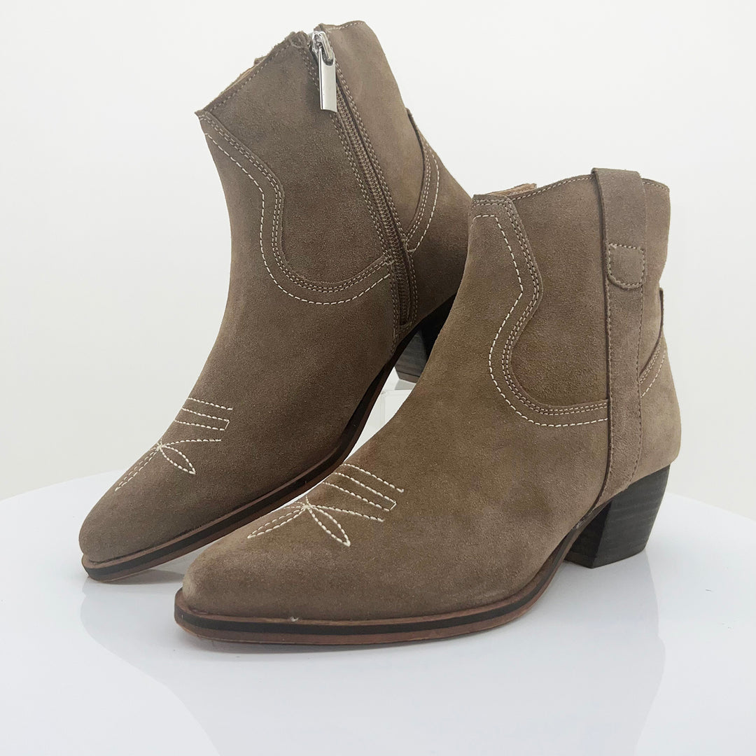 Dee Suede Boots | HS18