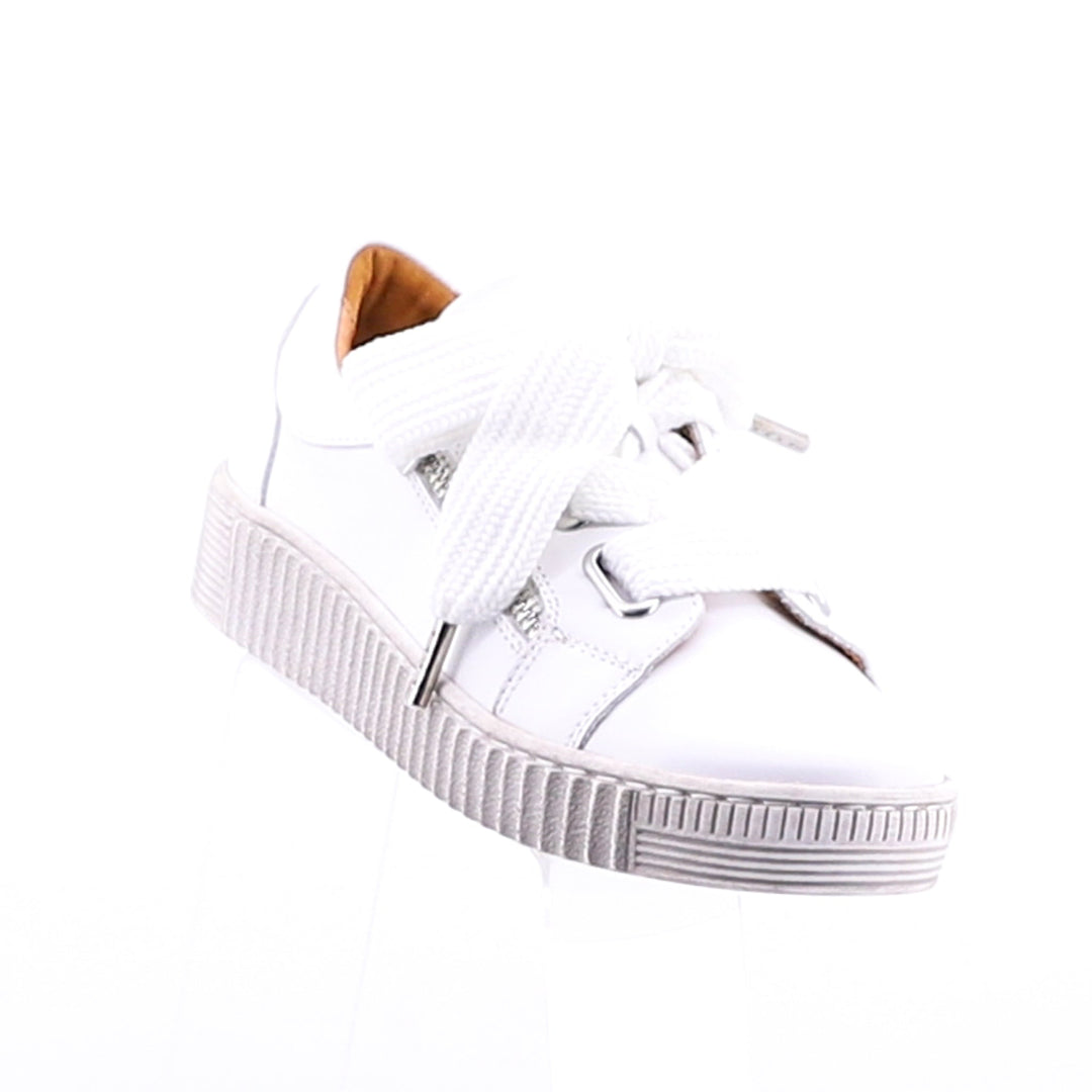 Jovi Leather Sneaker - White - ES8 - Pizazz BoutiqueEOS