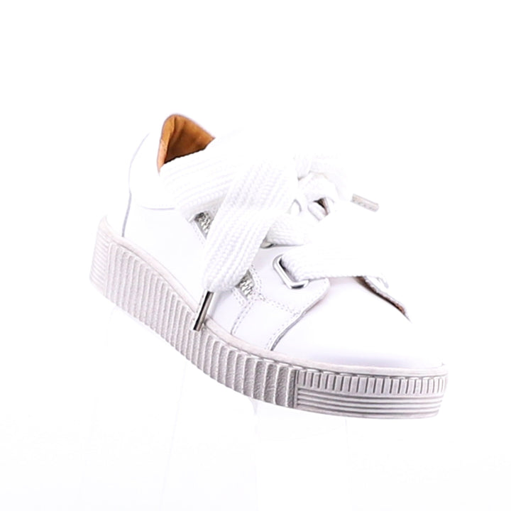 Jovi Leather Sneaker - White - ES8 - Pizazz BoutiqueEOS