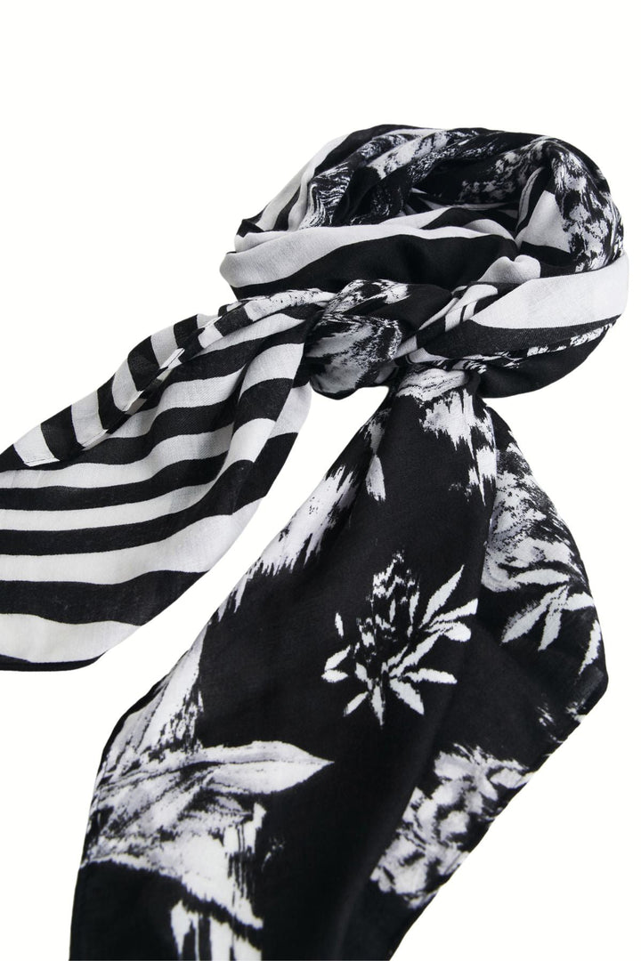Patchwork Foulard | DG25 - Pizazz BoutiqueDesigual