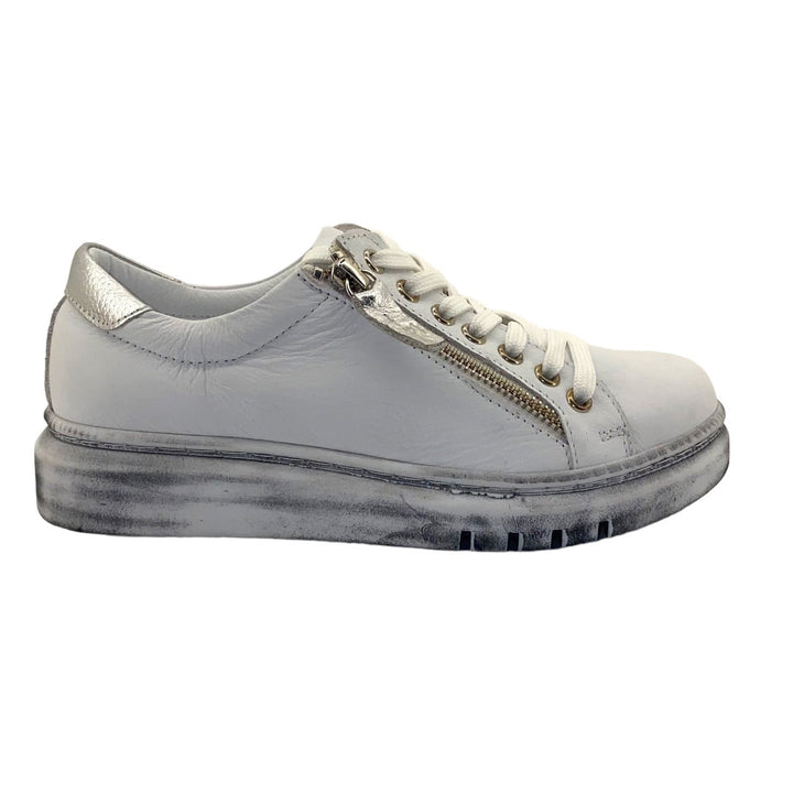 Tatter Sneaker - White/Silver - RS3 - Pizazz BoutiqueRilassare