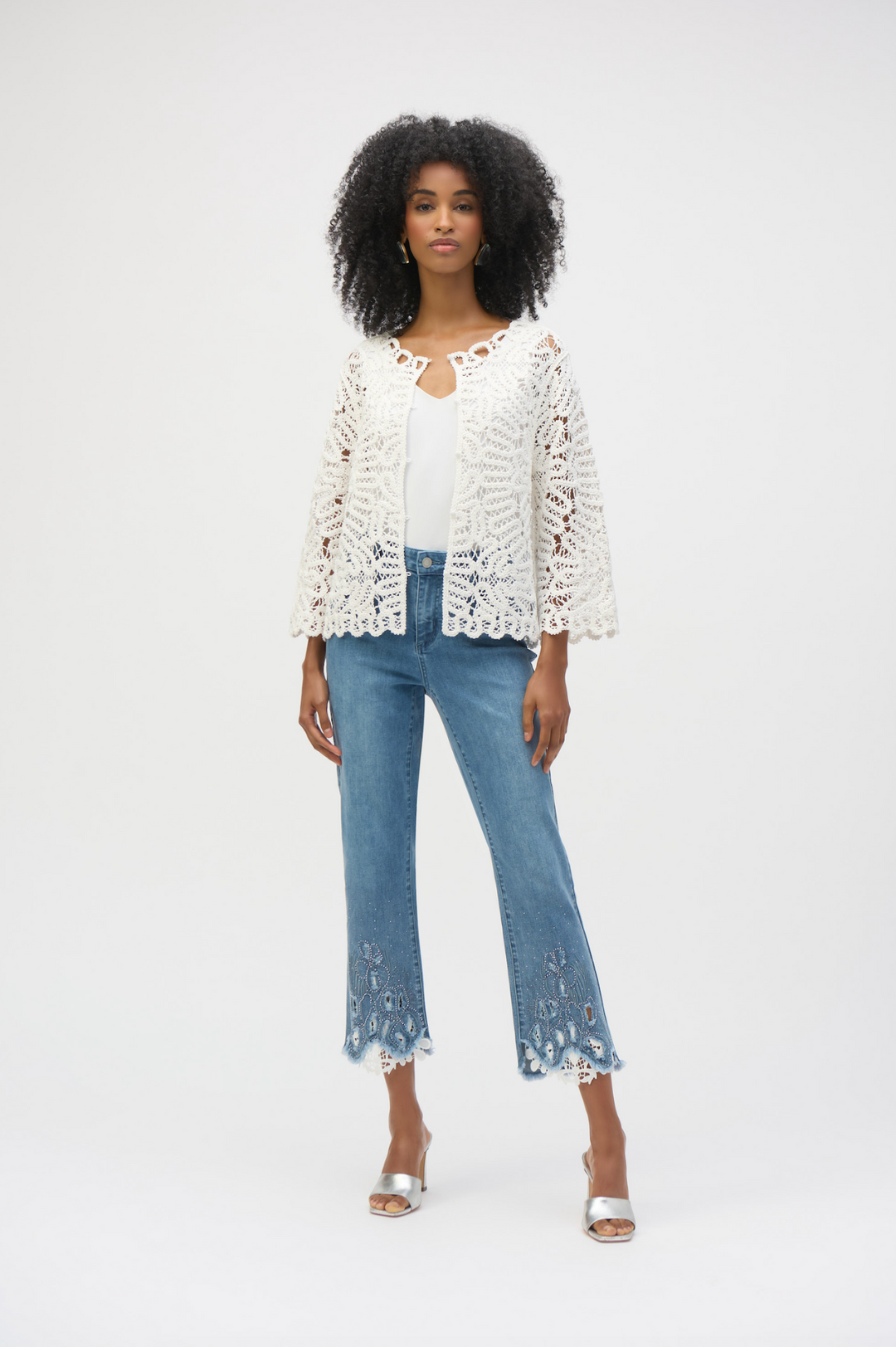 Crop Embroidered Jeans - Denim - JR69