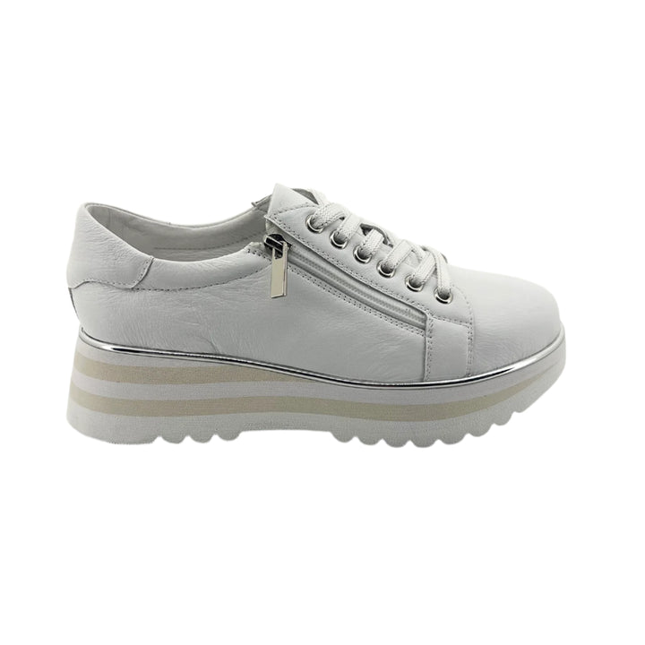 Eammes Sneaker - White - DJ7