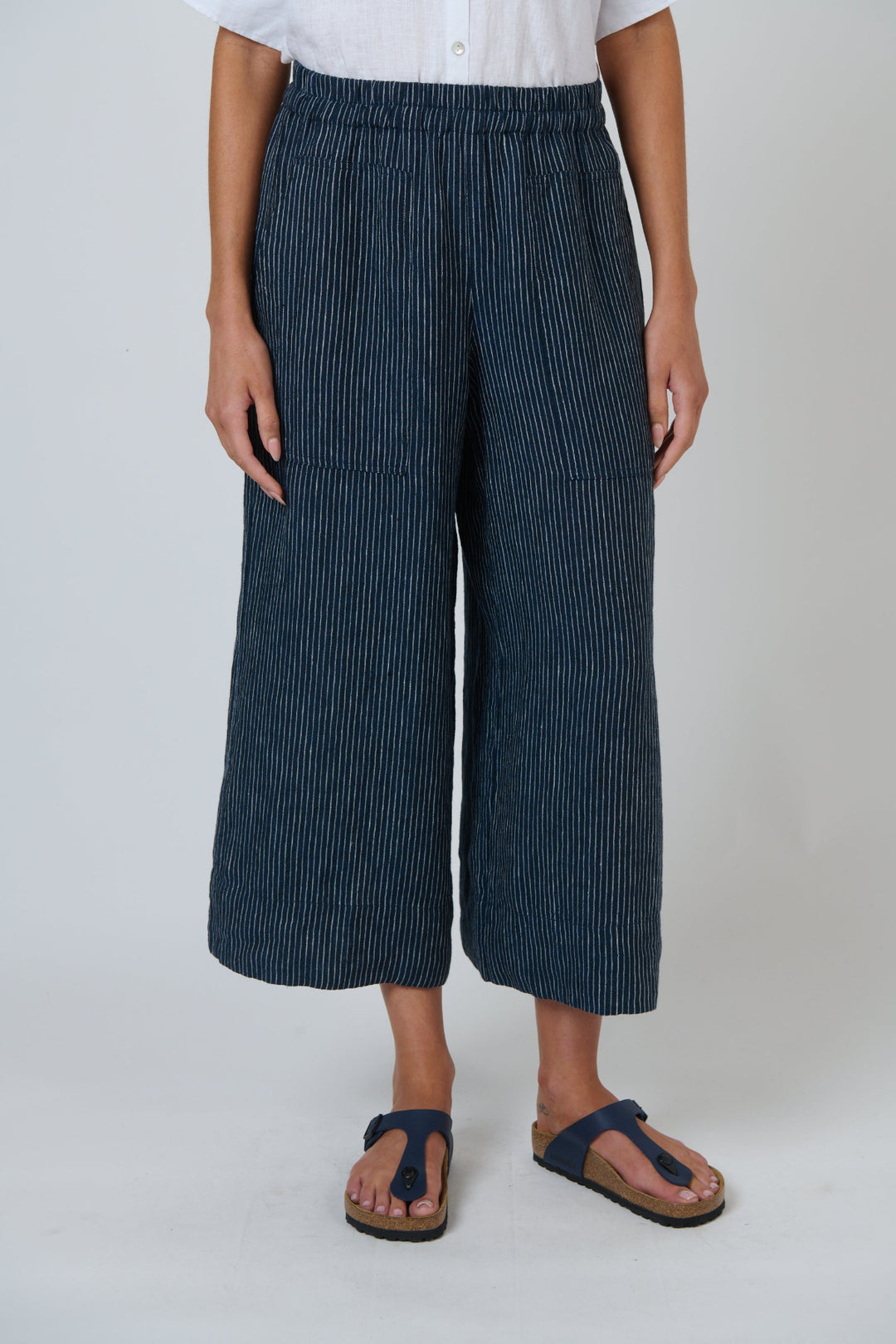 Streamlined Linen Pant