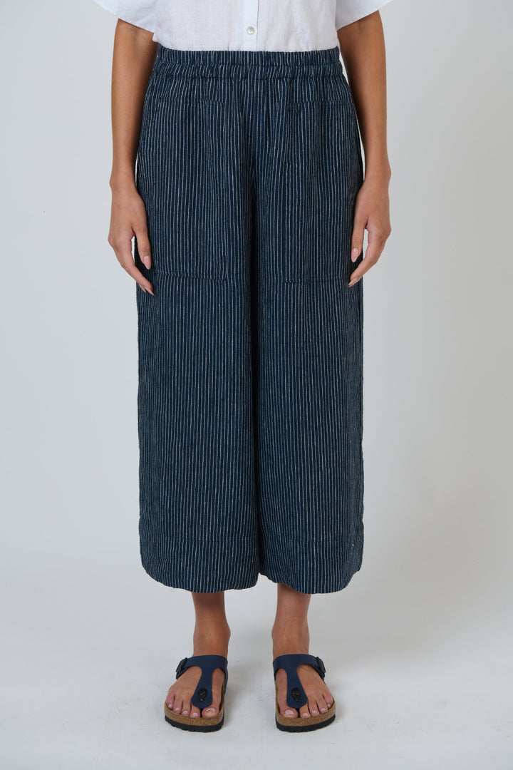 Streamlined Linen Pant