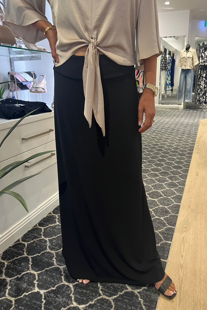 Glade Maxi Skirt - Black - PH4
