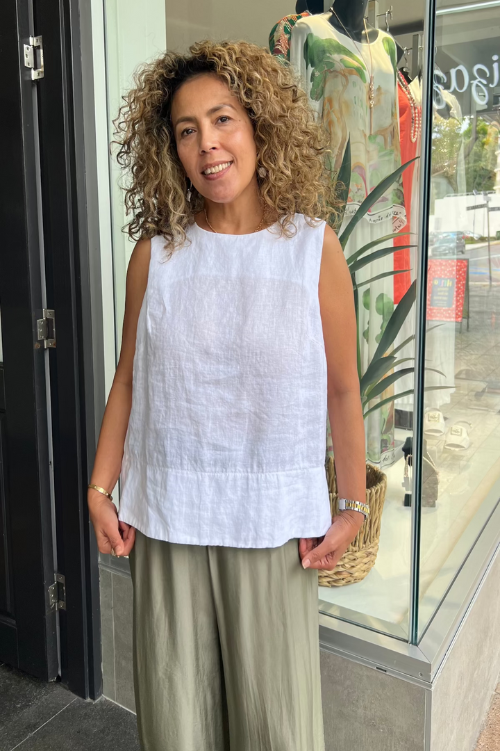 Linen Button Back Top - White - SS38