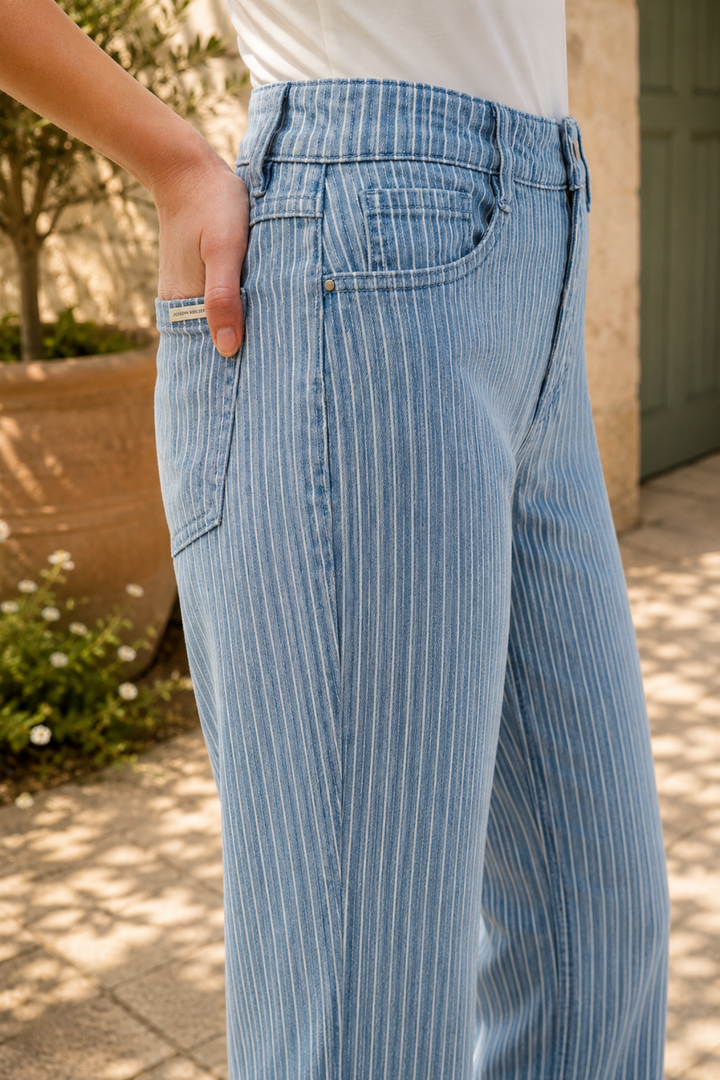Lucia Cropped Jean - JR19