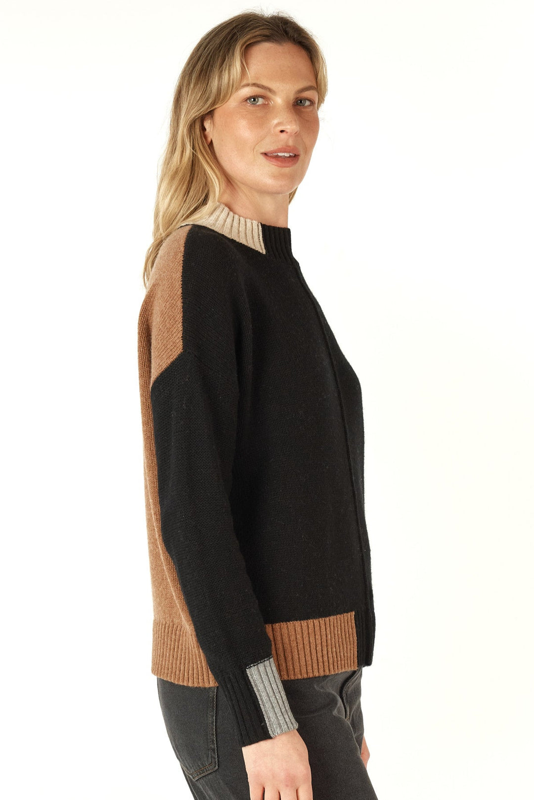 Colour Block Jumper - Black - ZP2