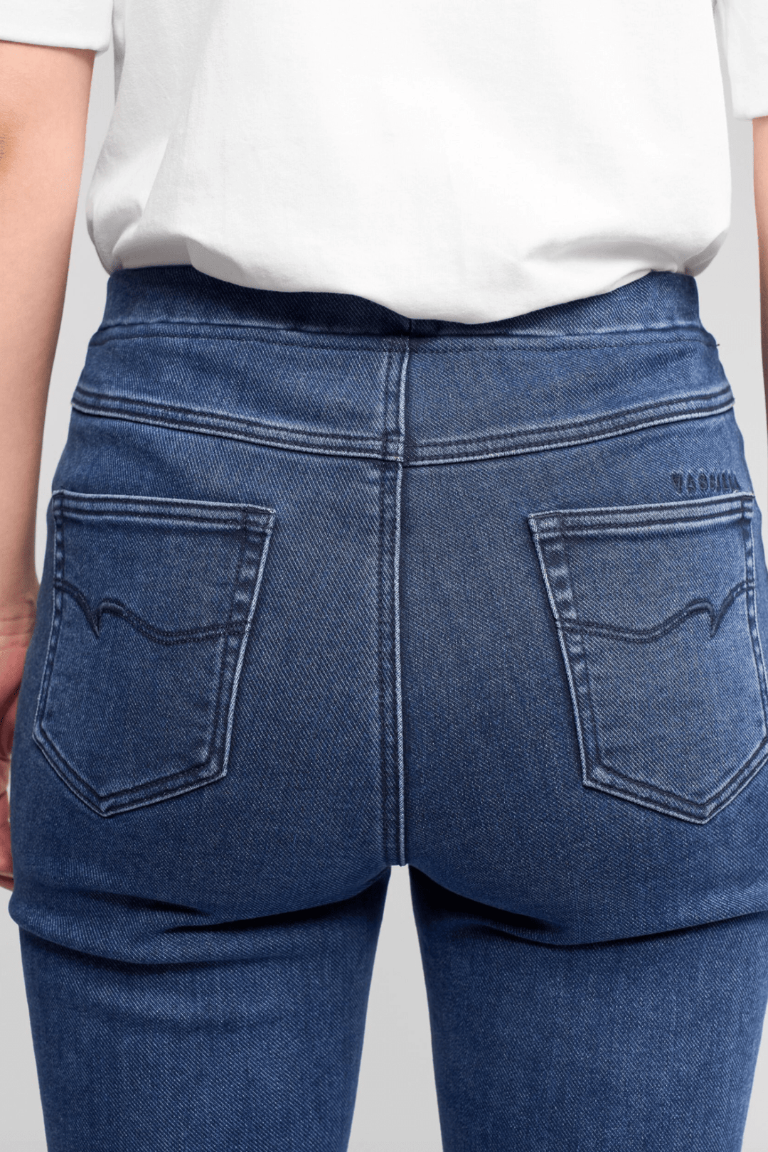 Bay Pull On Jean - Brushed Indigo - VA1 - Pizazz BoutiqueVassalli