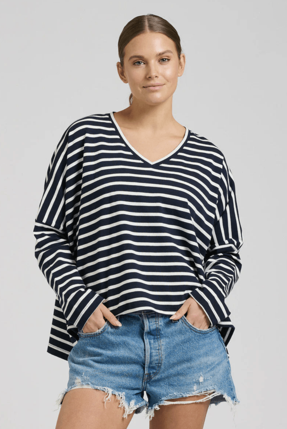 Benton long Sleeve Top - Navy - EST9 - Pizazz BoutiqueEST 1971