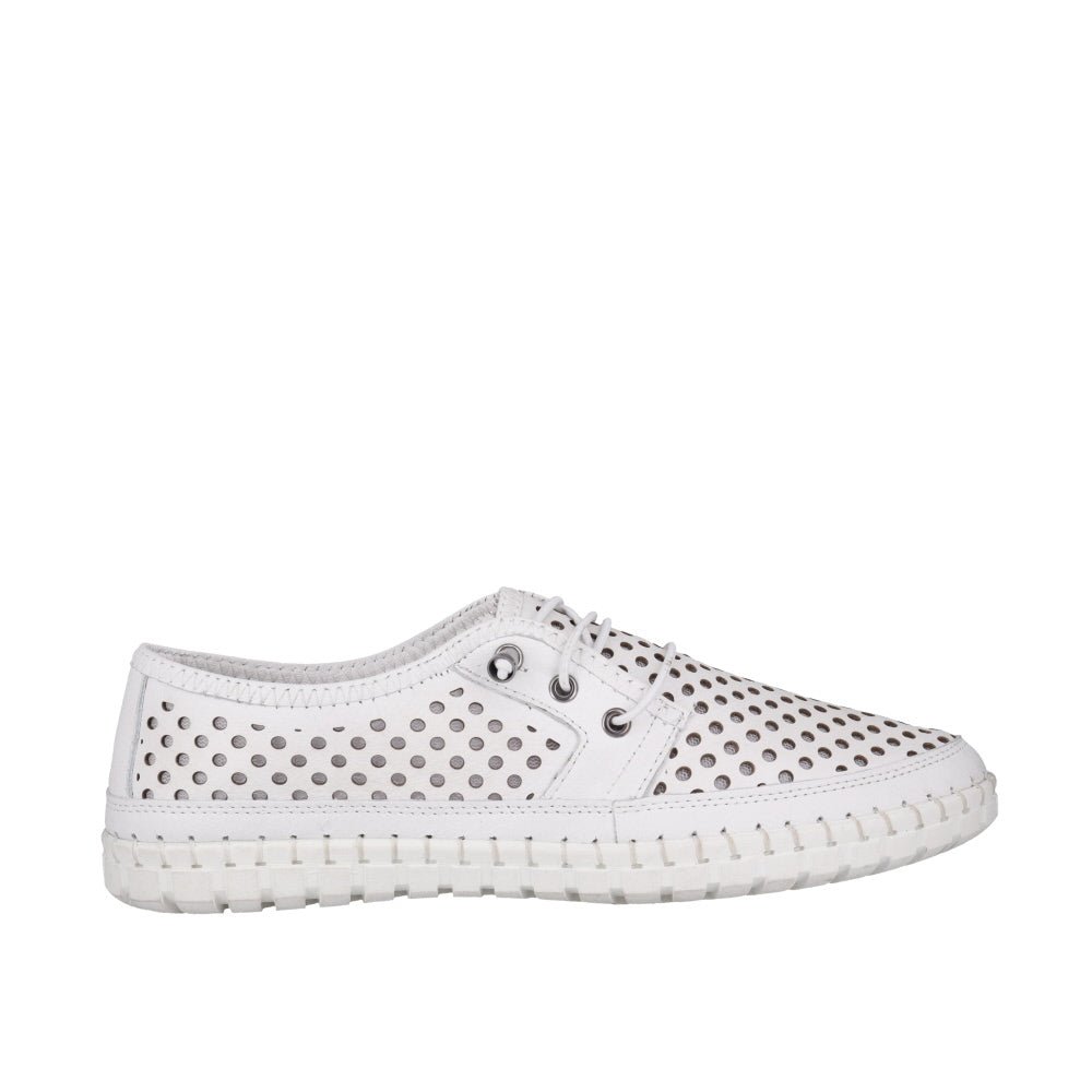 Cloud White Sneaker - C9 - Pizazz BoutiqueCabello