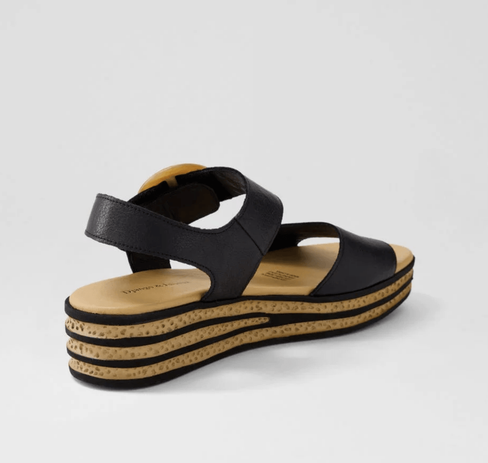 Cubbie Sandal - Black - DJ54 - Pizazz BoutiqueDjango & Juliette