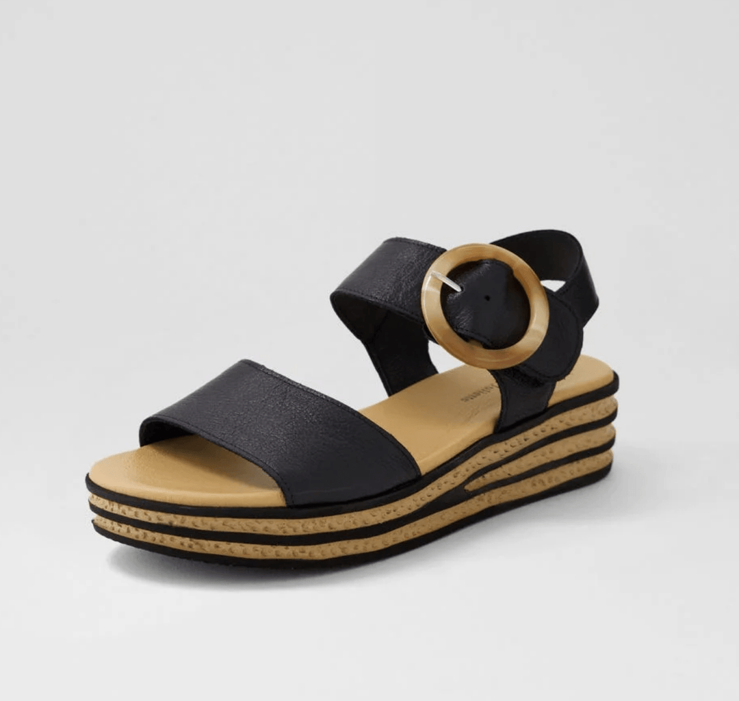 Cubbie Sandal - Black - DJ54 - Pizazz BoutiqueDjango & Juliette