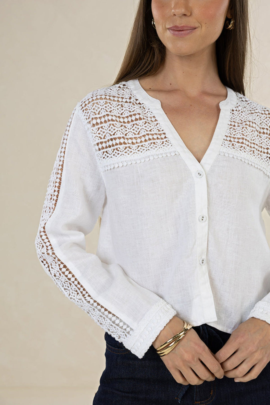 Delphie Shirt - White - HM18 - Pizazz BoutiqueHumidity