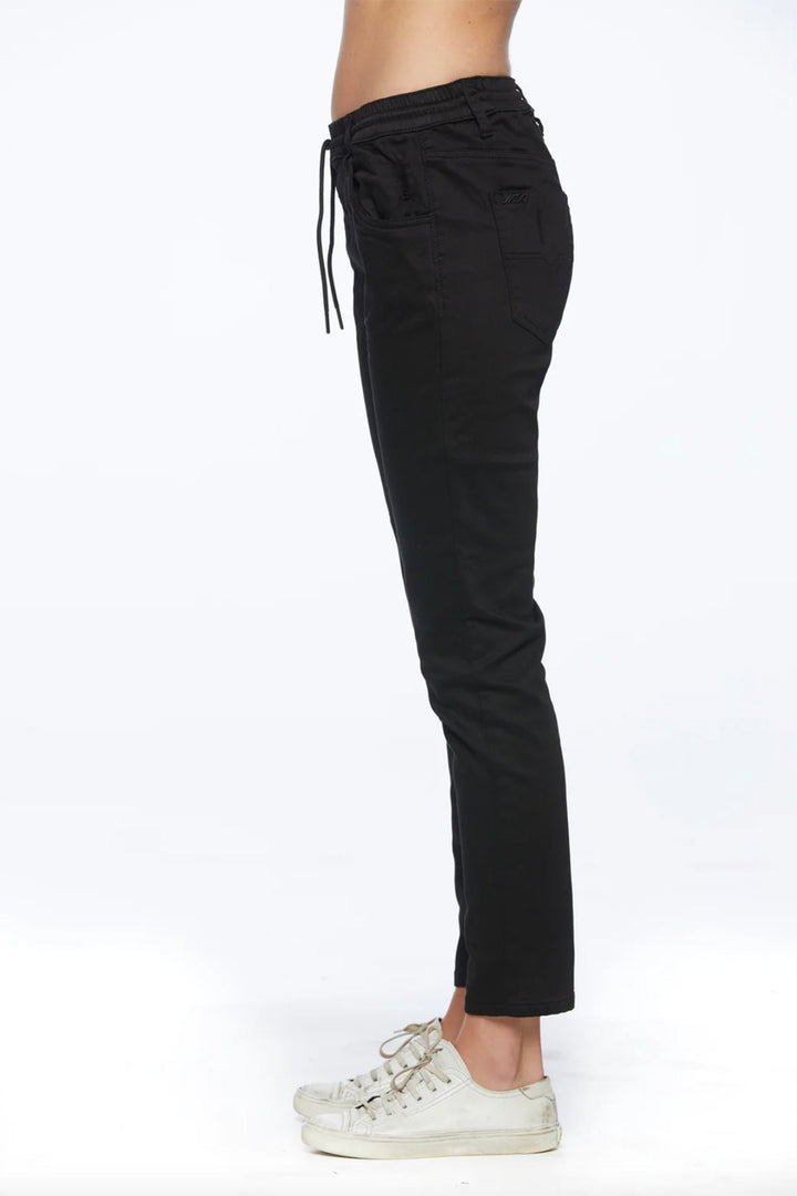 Dundee Hybrid Jogger Jeans - Black - NLJ7 - Pizazz BoutiqueNew London Jeans