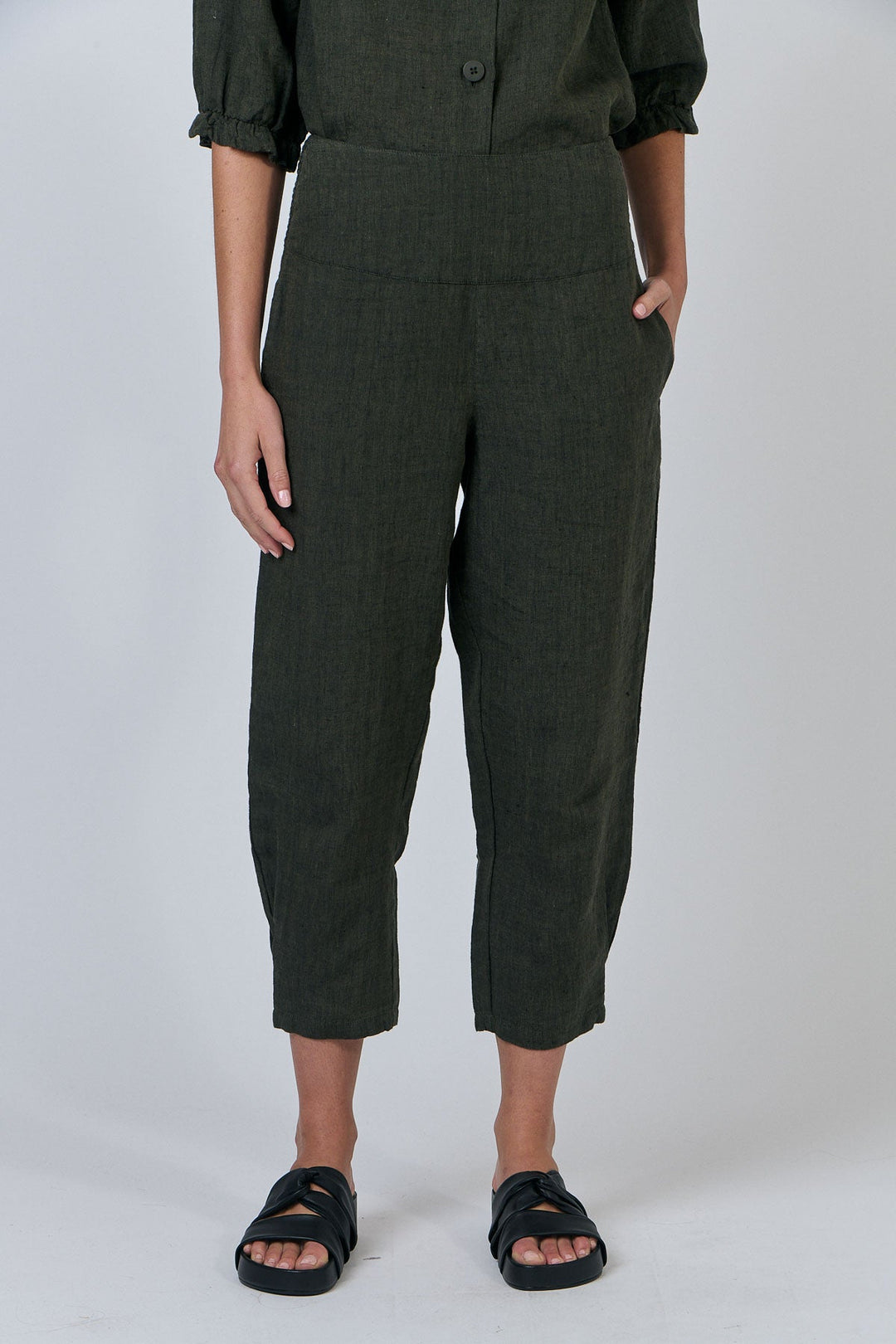 Eliza Linen Pant - Licorice - OJ59 - Pizazz BoutiqueNaturals By O & J
