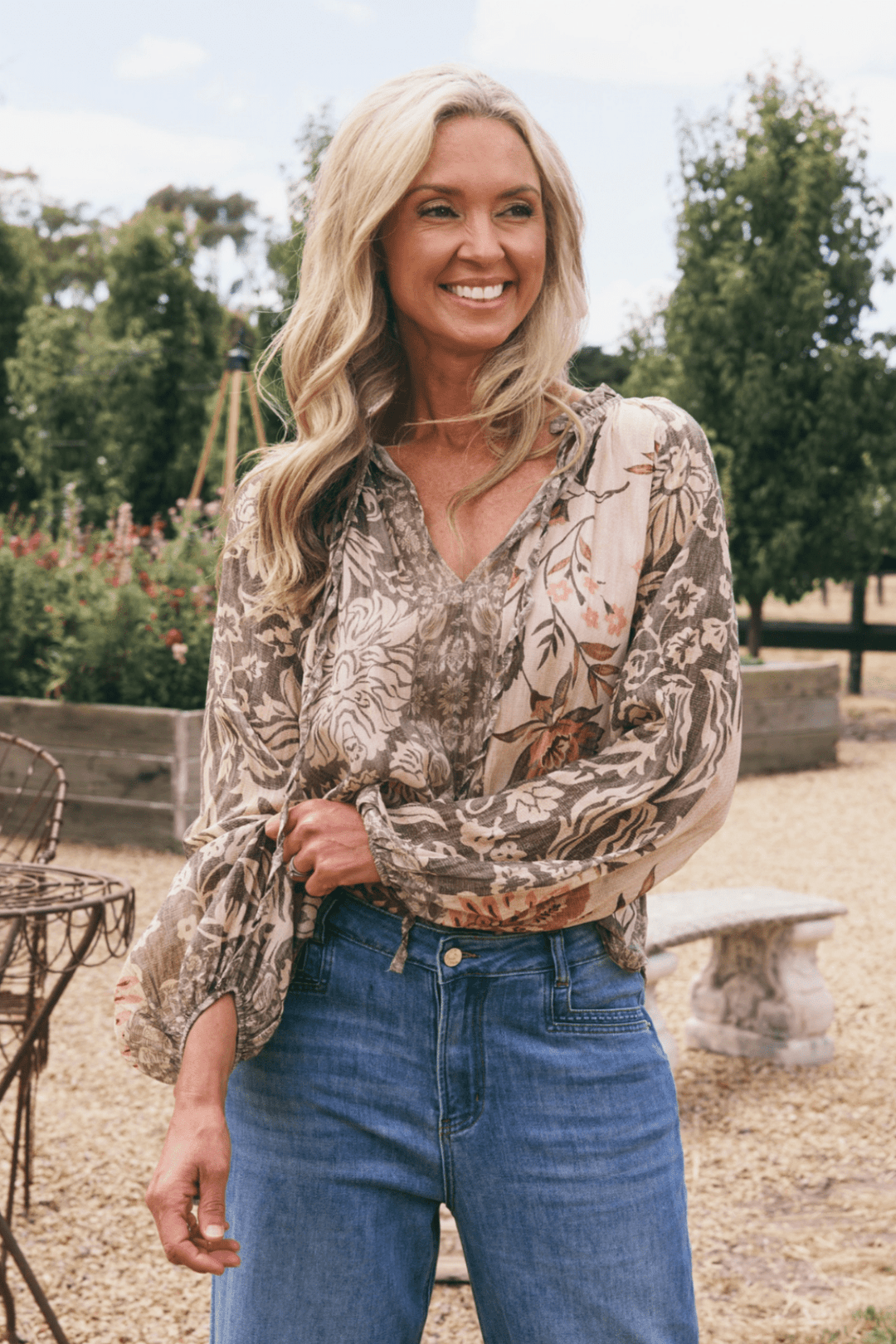 Emily Ruffle Collar Shirt - Khaki - IS12 - Pizazz BoutiqueItalian Star