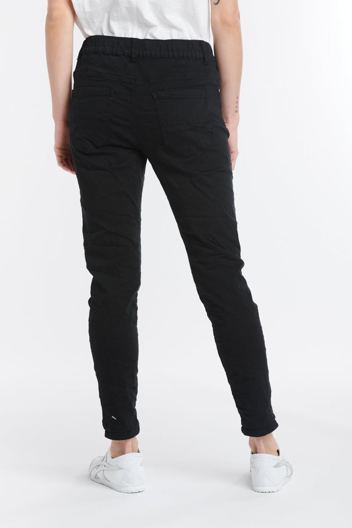 Emma Stretch Jeans - Black - IS5 - Pizazz BoutiqueItalian Star