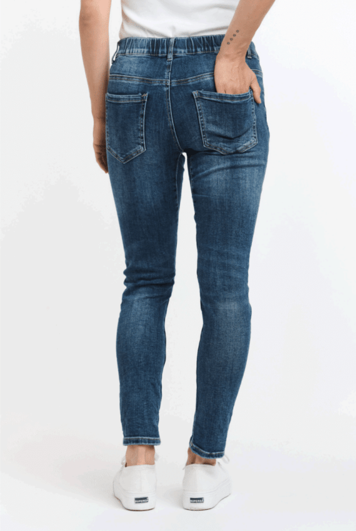 Emma Stretch Jeans - Dark Wash - IS5 - Pizazz BoutiqueItalian Star