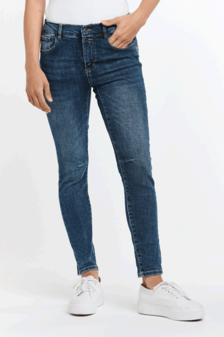 Emma Stretch Jeans - Dark Wash - IS5 - Pizazz BoutiqueItalian Star