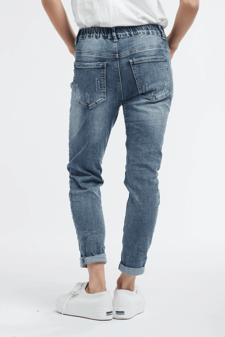 Emma Stretch Jeans - Light Wash - IS5 - Pizazz BoutiqueItalian Star