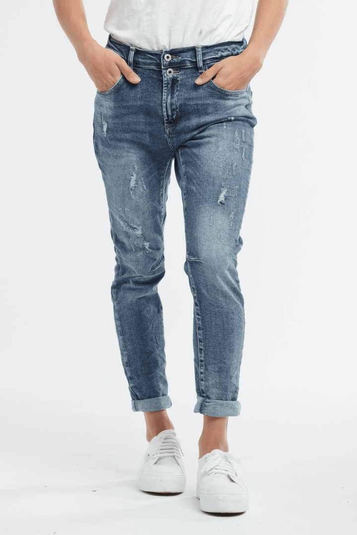 Emma Stretch Jeans - Light Wash - IS5 - Pizazz BoutiqueItalian Star