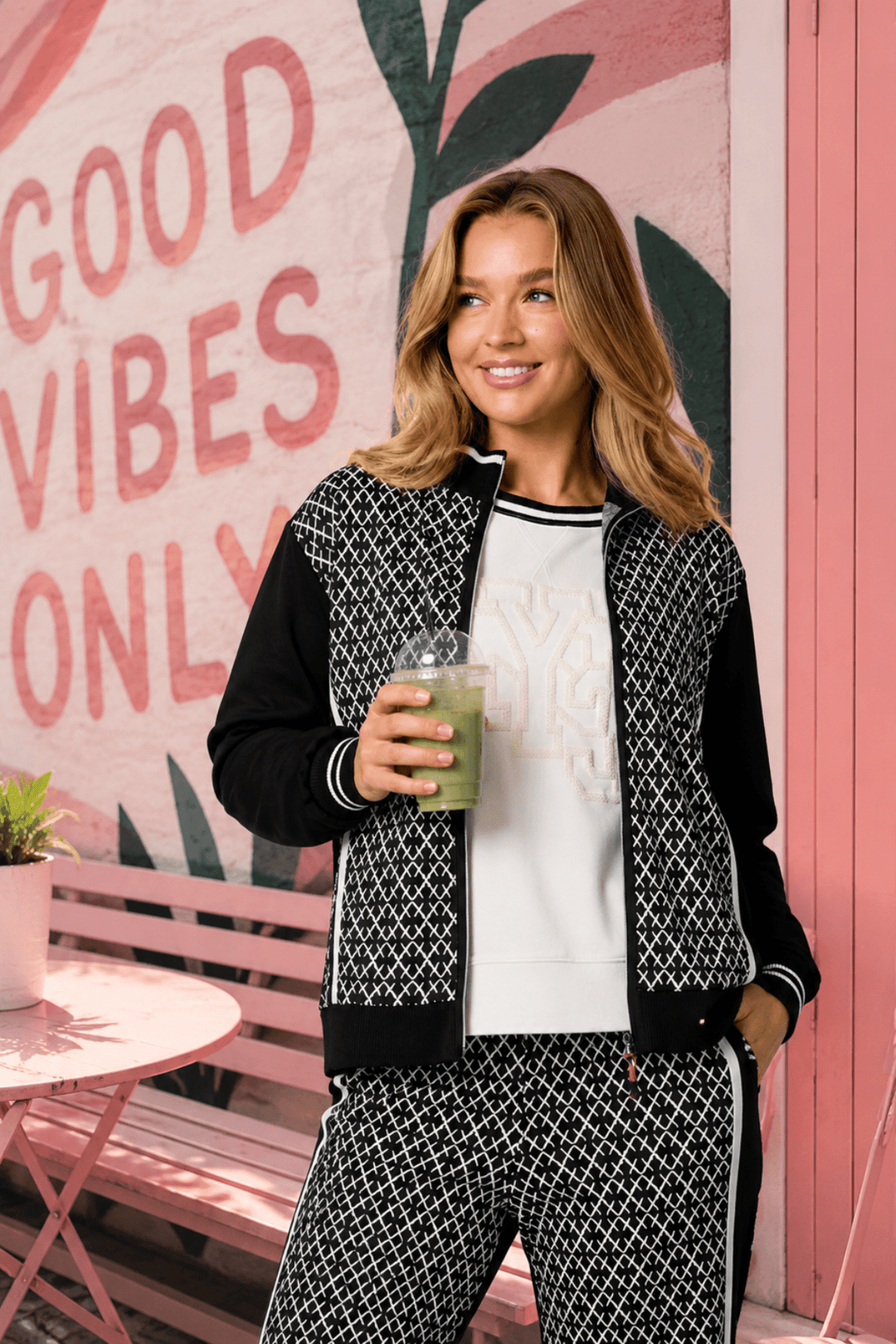 Empire Spliced Jacket - TZ58 - Pizazz BoutiqueThreadz