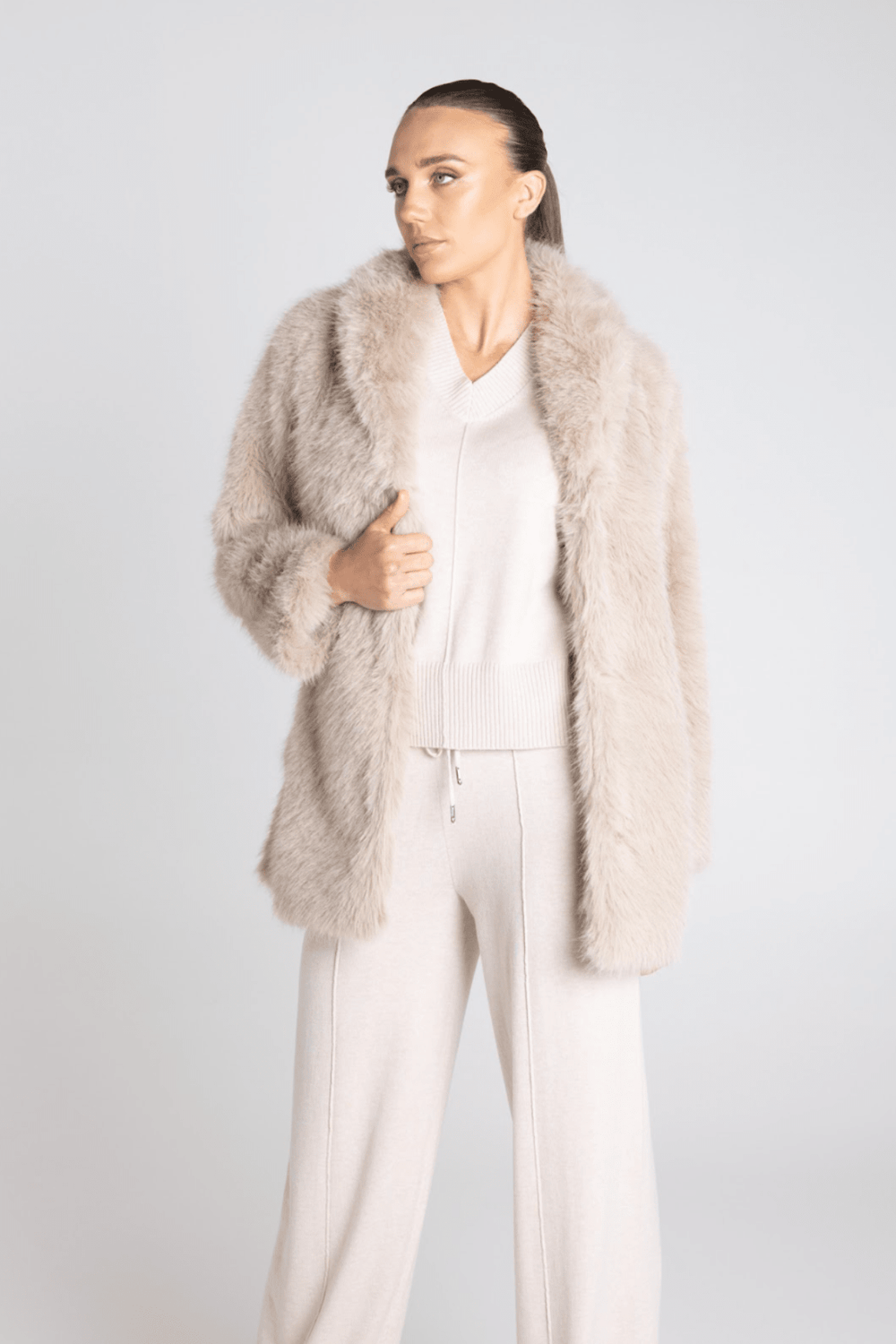 Faux Fur Coat - Oat - TT26 - Pizazz BoutiqueTwo - T's