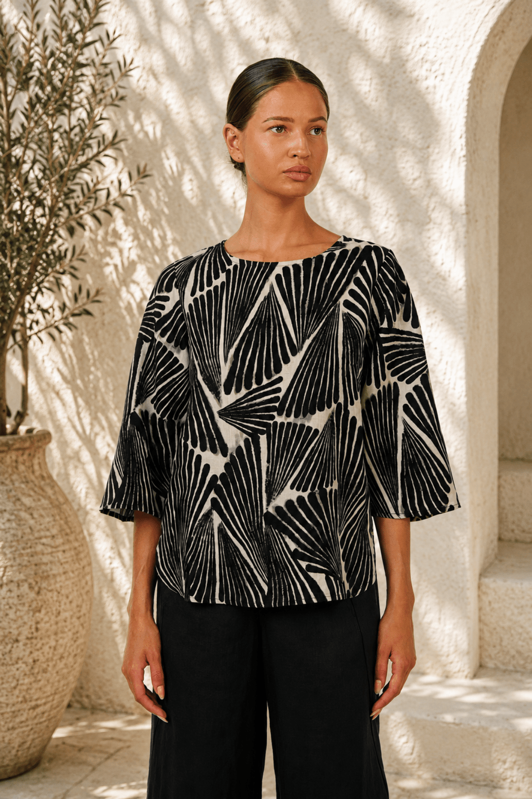 Folies Linen Blouse - OJ79 - Pizazz BoutiqueNaturals By O & J