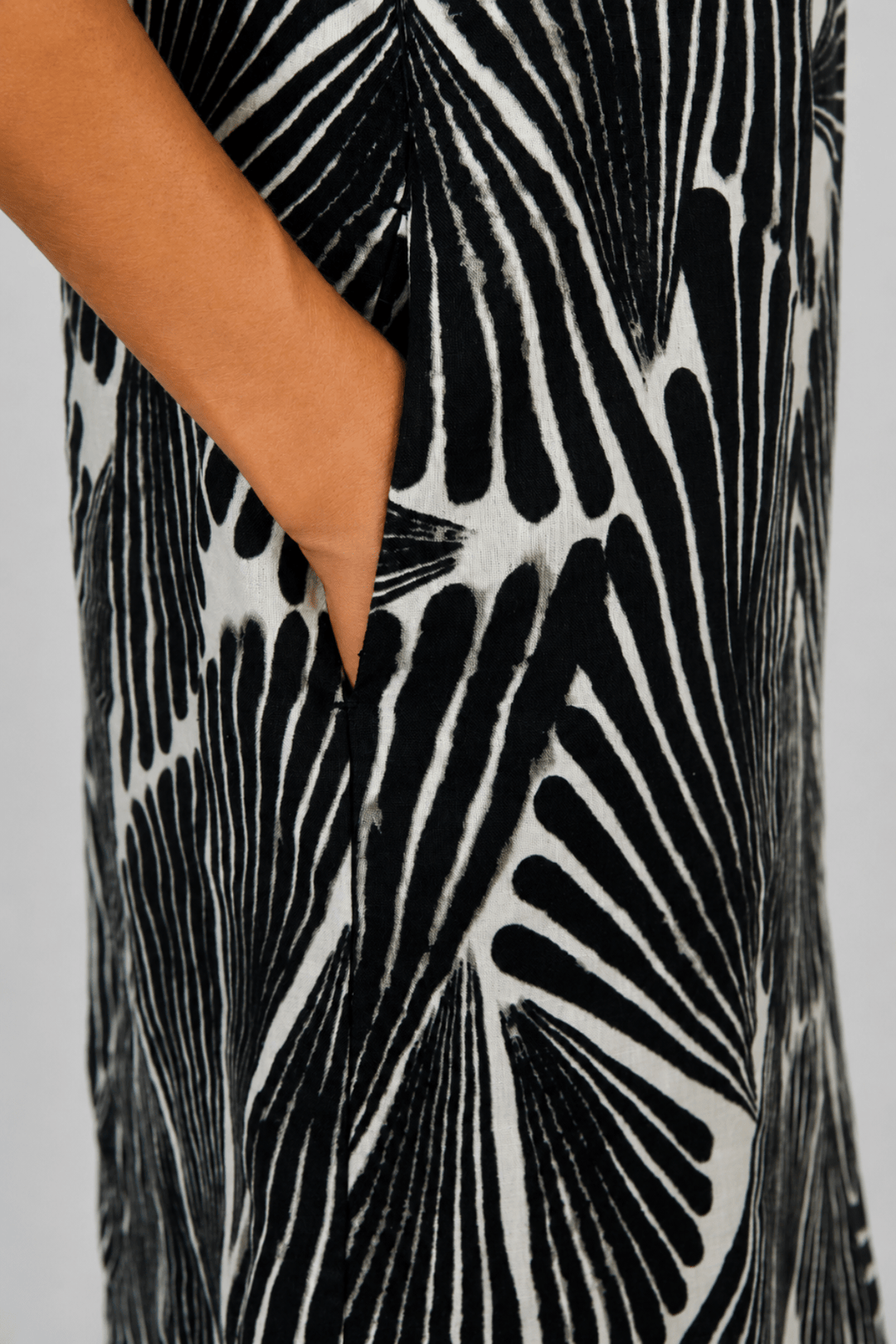 Folies Linen Dress - OJ76 - Pizazz BoutiqueNaturals By O & J