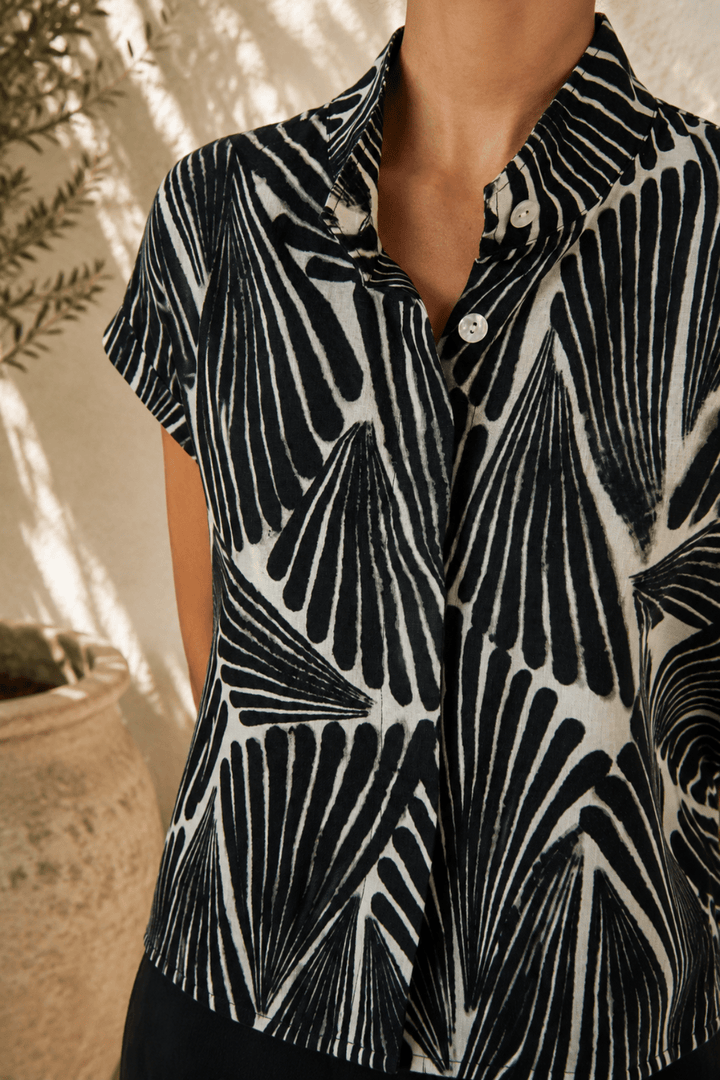 Folies Linen Shirt -OJ82 - Pizazz BoutiqueNaturals By O & J